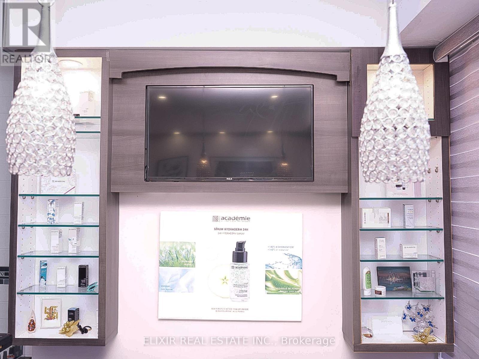 39 Queen Street N, Mississauga, ON