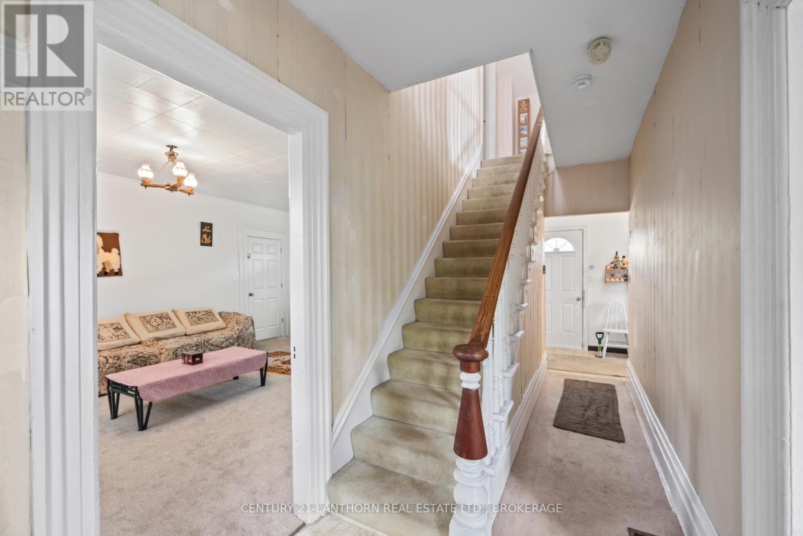 38 Fitchett Road, Greater Napanee (Greater Napanee), ON - Indoor Photo Showing Other Room