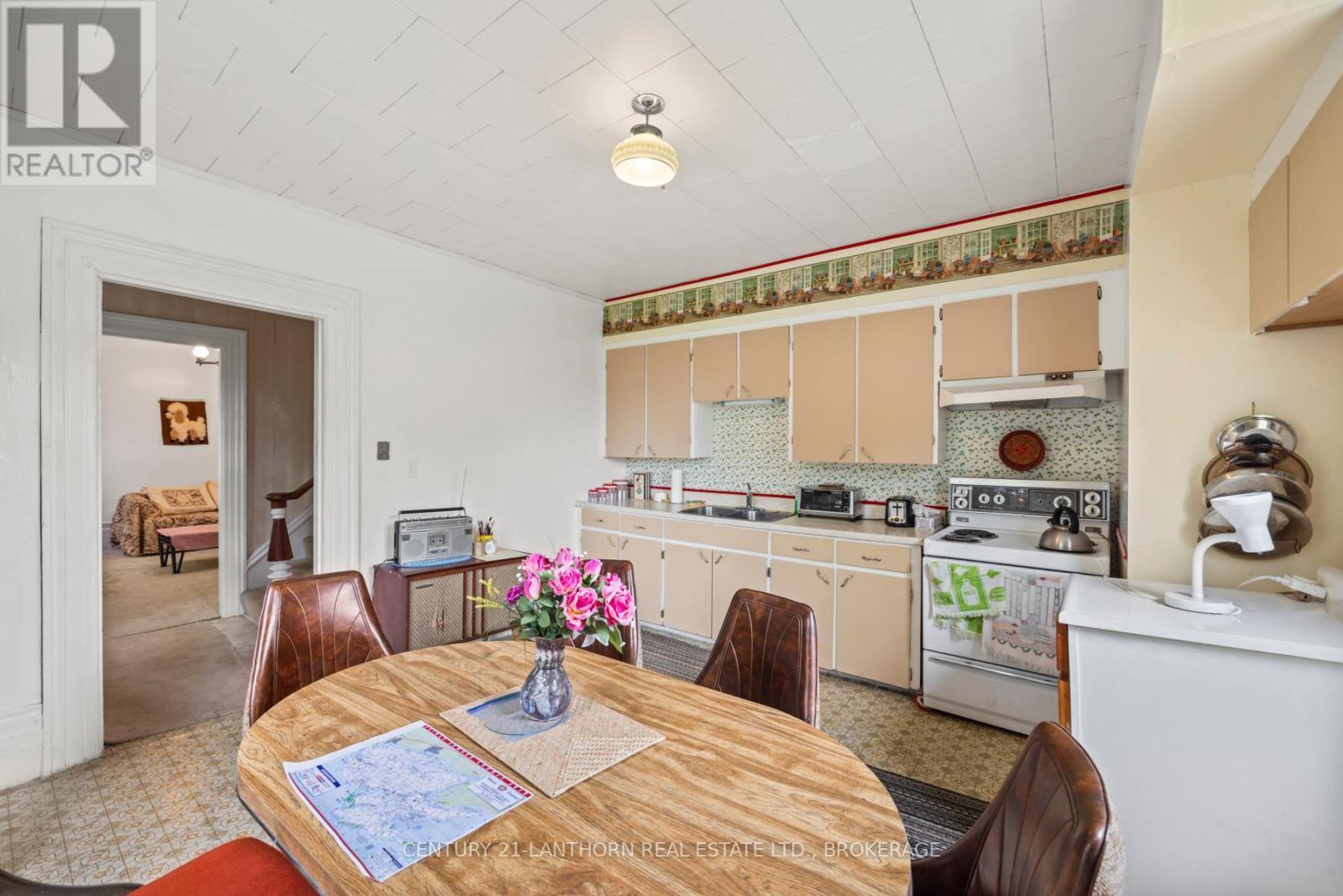 38 Fitchett Road, Greater Napanee (Greater Napanee), ON - Indoor Photo Showing Other Room