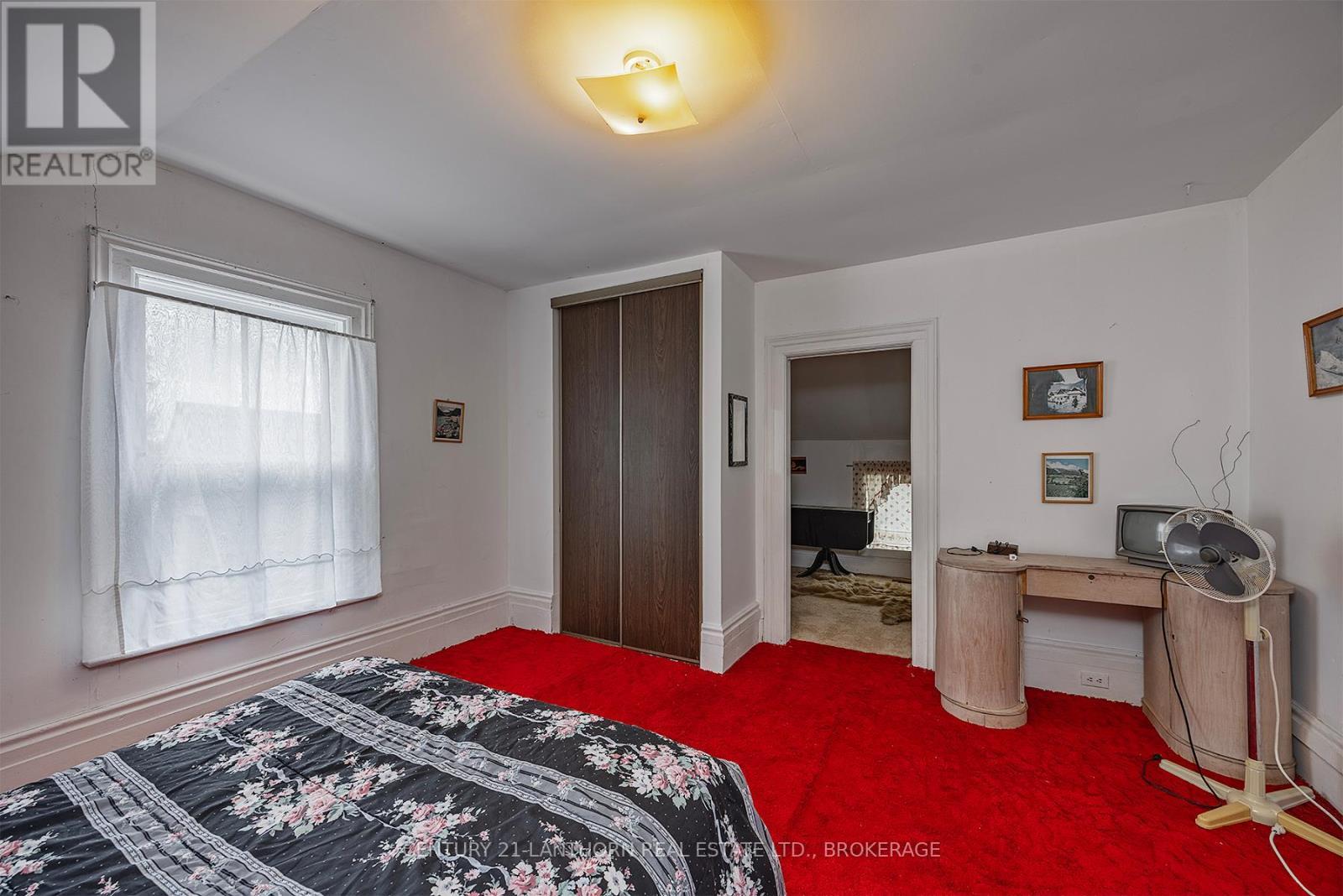 38 Fitchett Road, Greater Napanee (Greater Napanee), ON - Indoor Photo Showing Bedroom