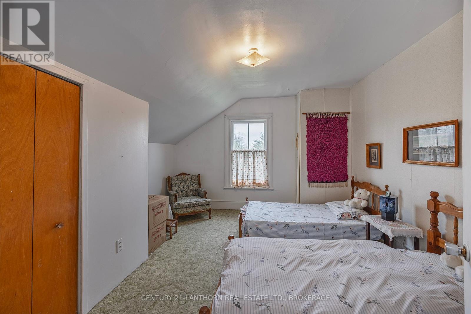 38 Fitchett Road, Greater Napanee (Greater Napanee), ON - Indoor Photo Showing Bedroom