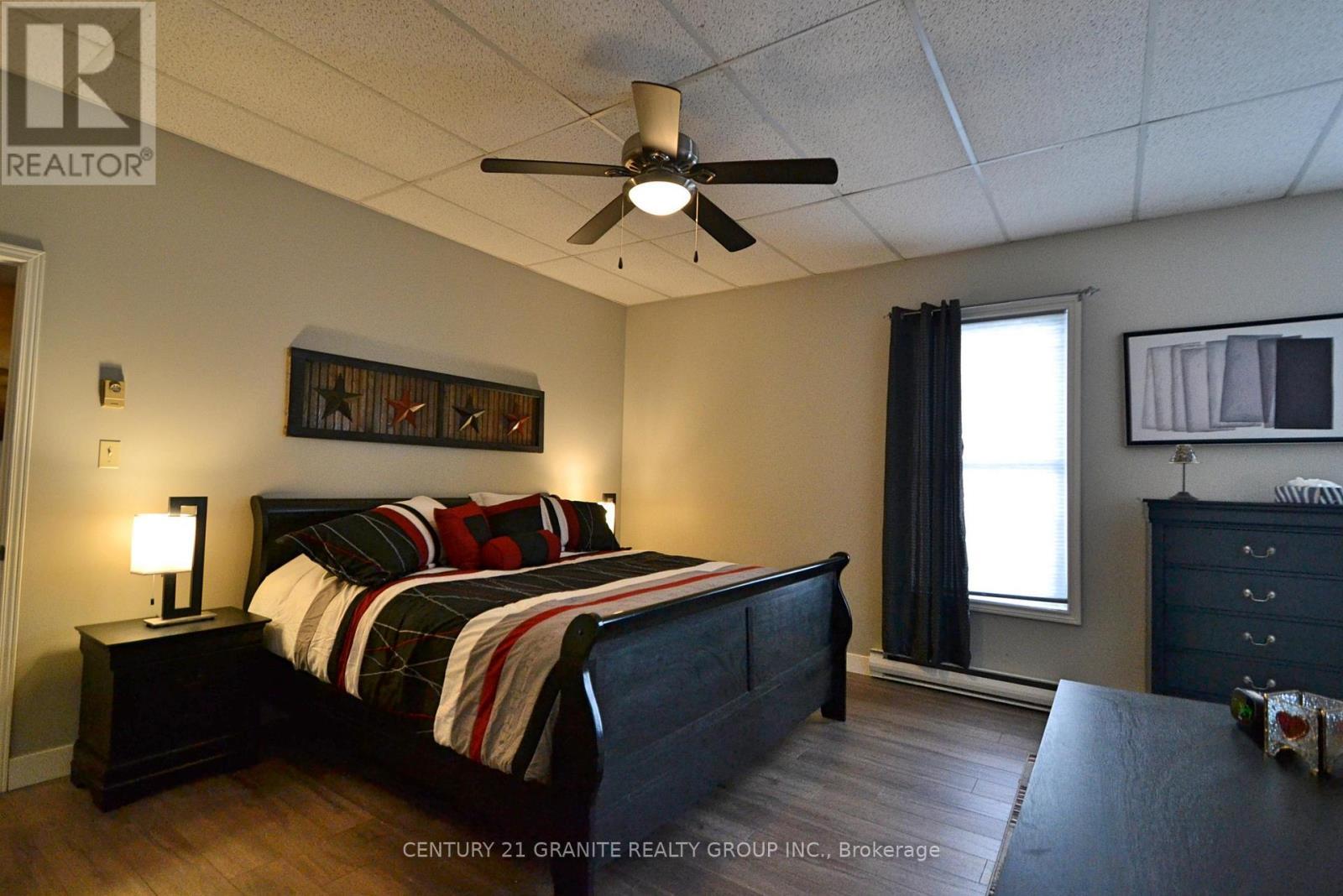 2 Bridge Street W, Bancroft (Bancroft Ward), ON