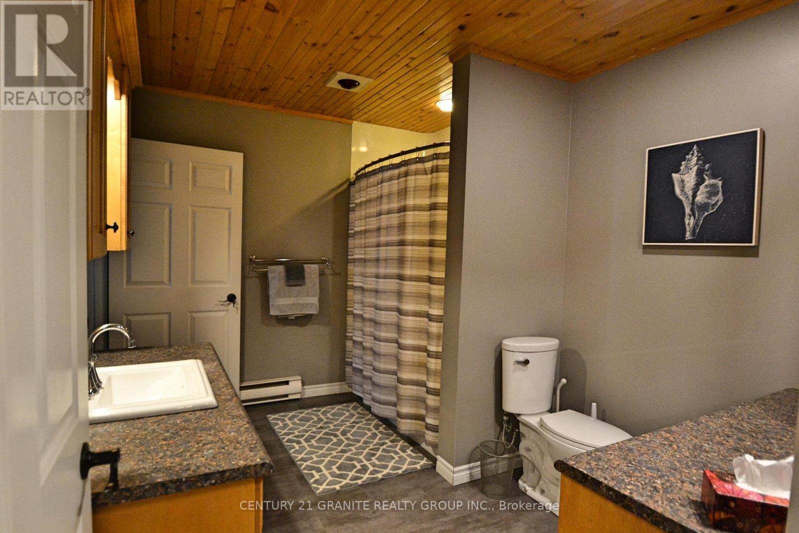 2 Bridge Street W, Bancroft (Bancroft Ward), ON