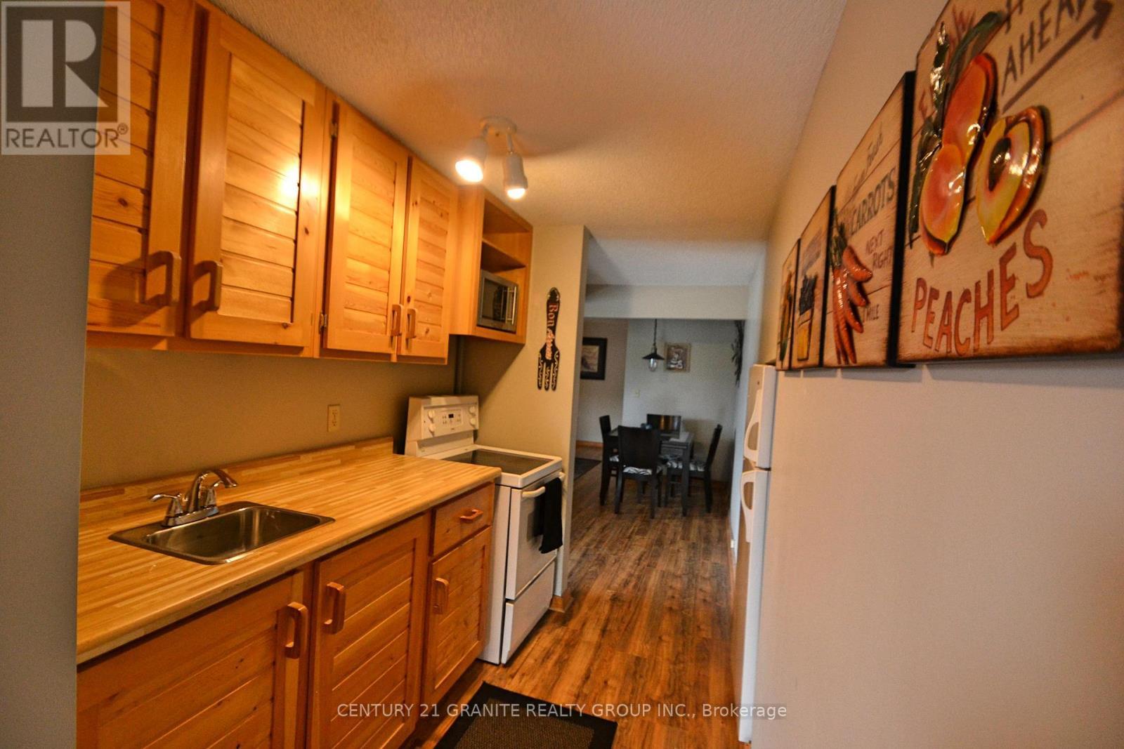 2 Bridge Street W, Bancroft (Bancroft Ward), ON