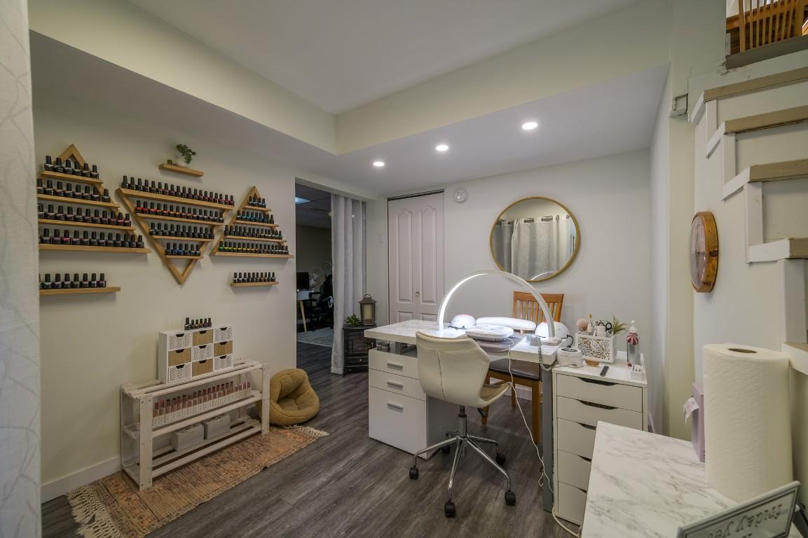 2257/2259 Valleyview Drive, Kamloops, BC - Indoor Photo Showing Office