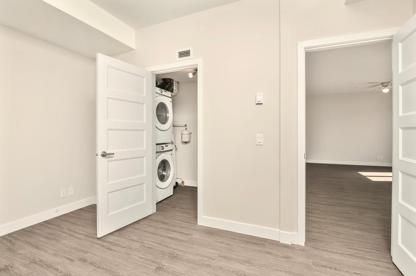 Chambre à coucher - 204-6 Rue Du Curé-André-Préseault, Gatineau (Gatineau), QC - Indoor Photo Showing Laundry Room