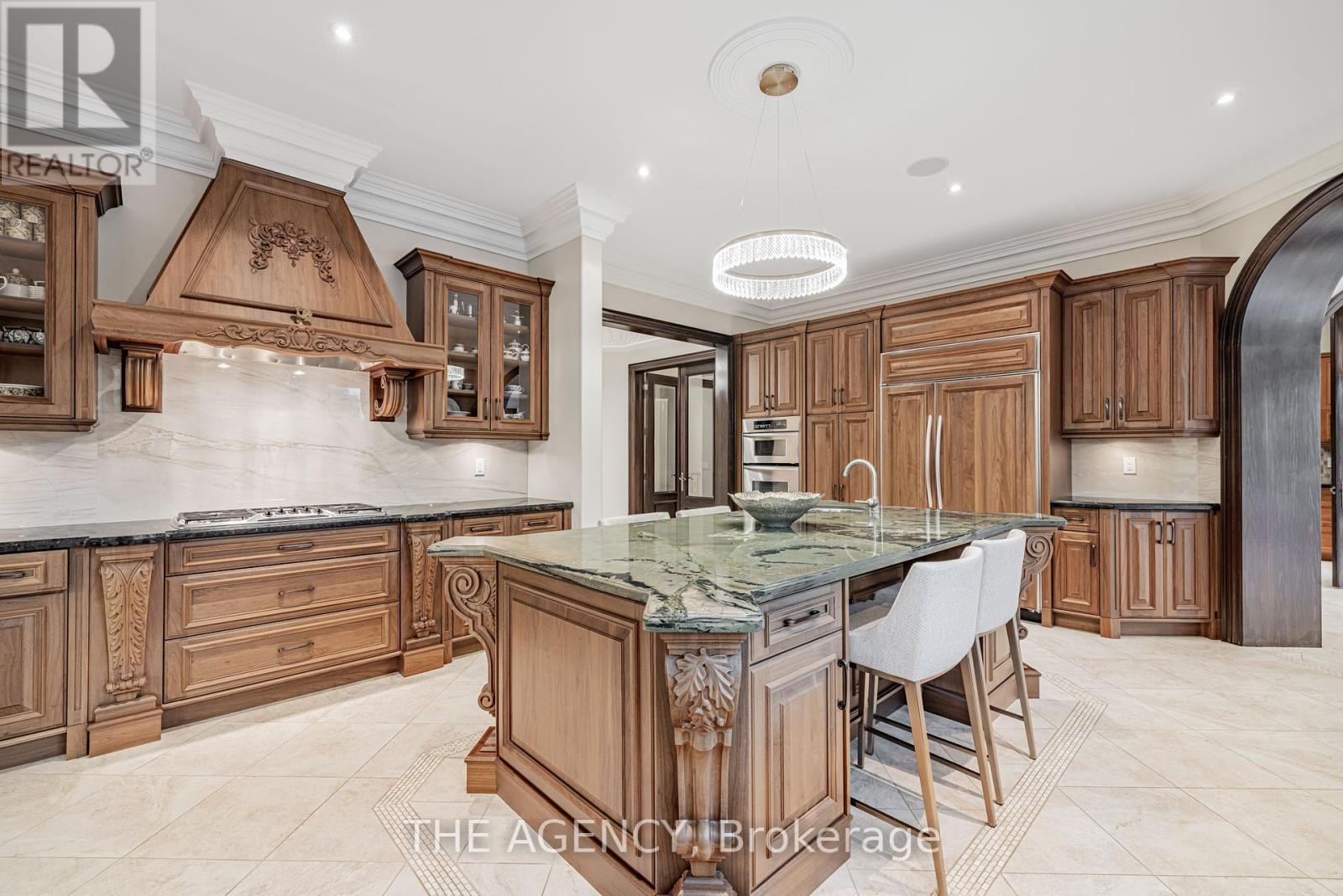18387 The Gore Road, Caledon, ON - Indoor Photo Showing Kitchen With Upgraded Kitchen