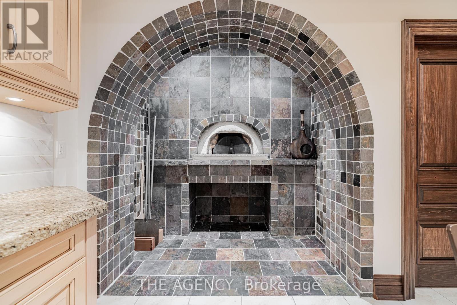 18387 The Gore Road, Caledon, ON - Indoor