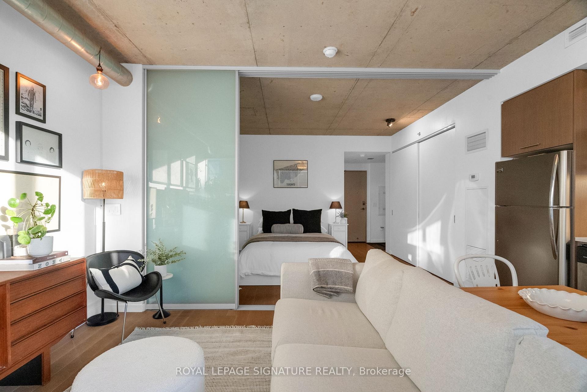 719-32 Trolley Crescent, Toronto, ON - Indoor