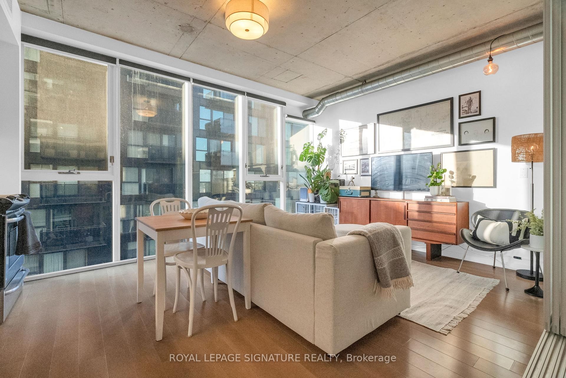 719-32 Trolley Crescent, Toronto, ON - Indoor