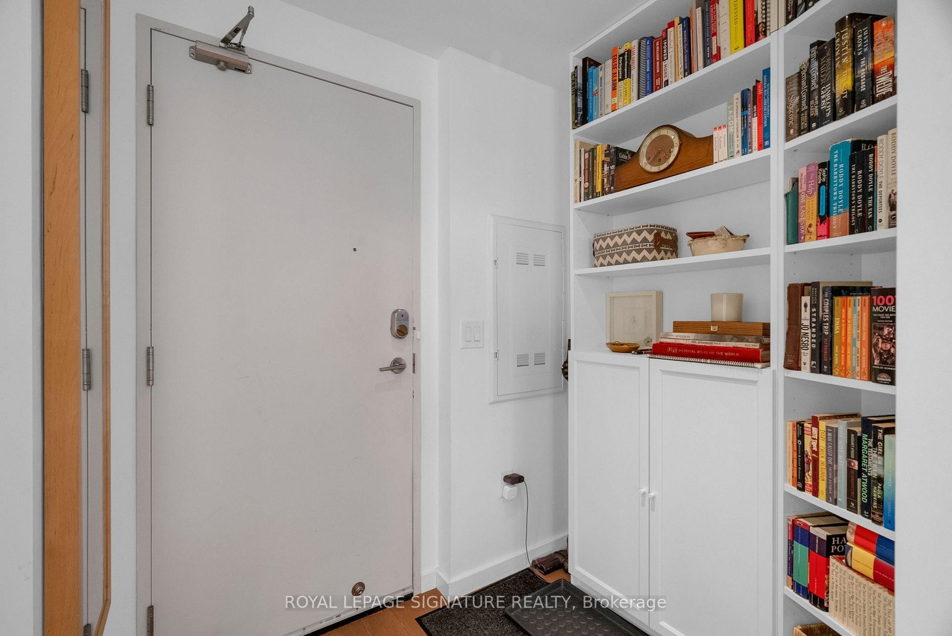 719-32 Trolley Crescent, Toronto, ON - Indoor Photo Showing Other Room