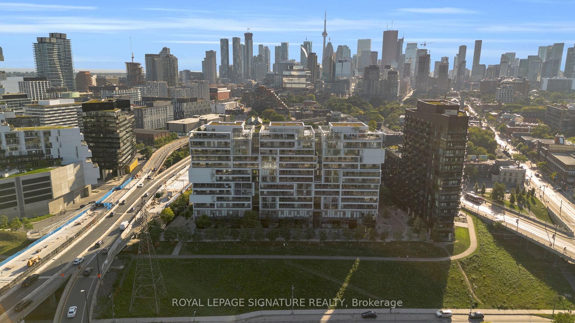 719-32 Trolley Crescent, Toronto, ON - Outdoor With View