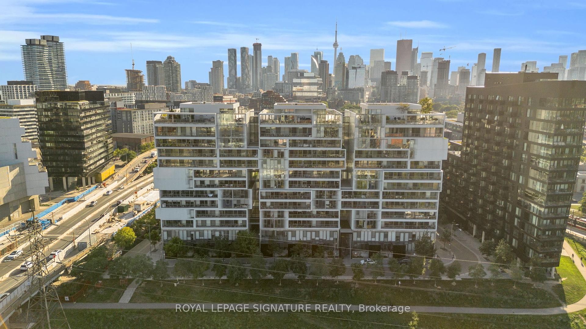 719-32 Trolley Crescent, Toronto, ON - Outdoor With View