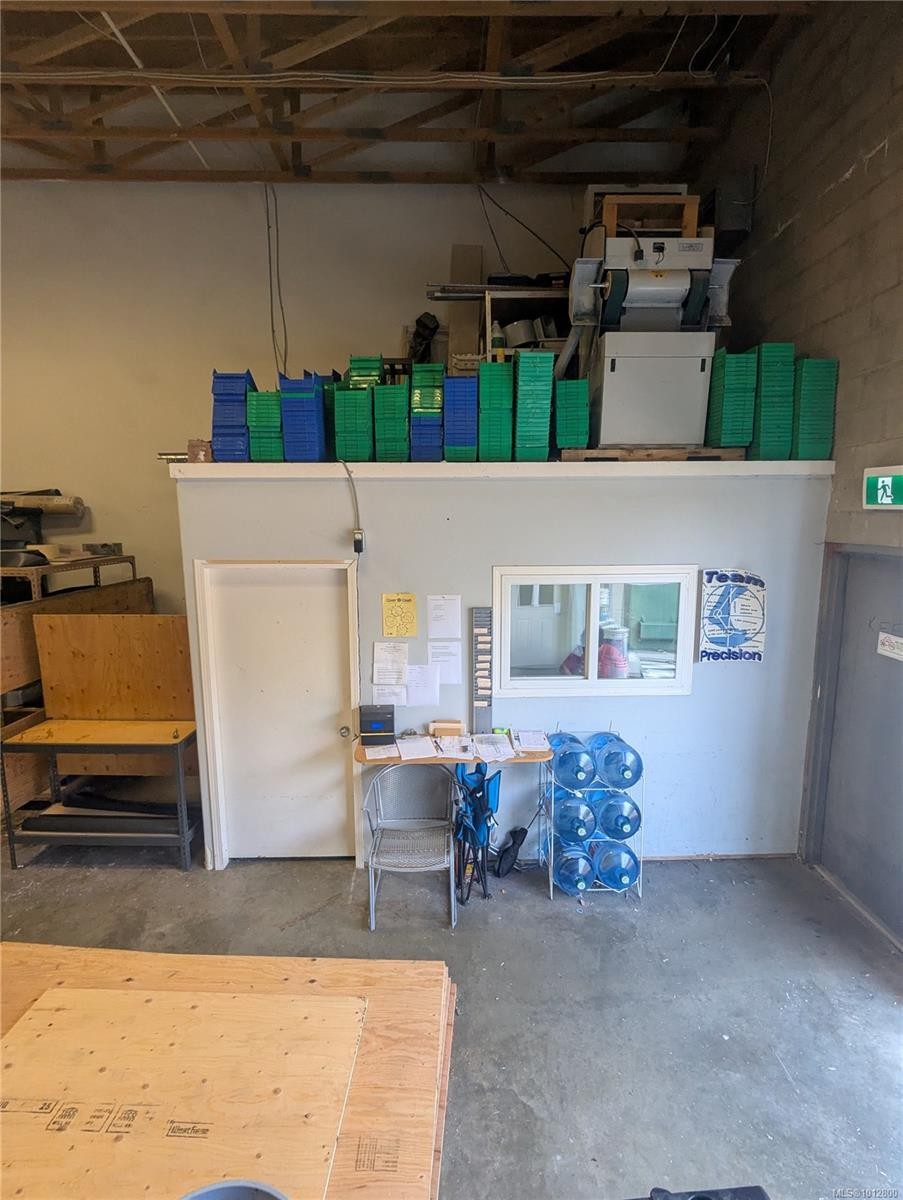 3-744 Fairview Rd, Esquimalt, BC