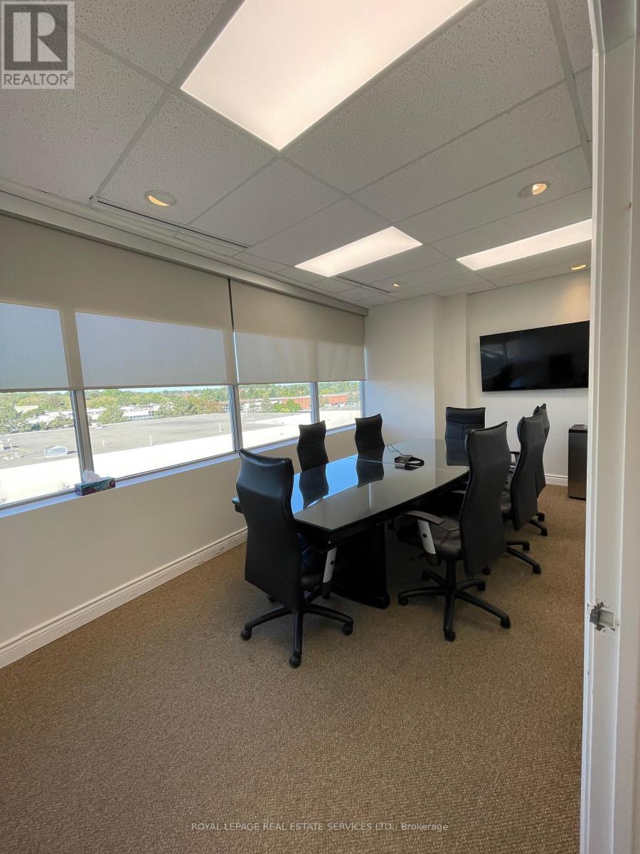 411 - 9140 Leslie Street, Richmond Hill, ON