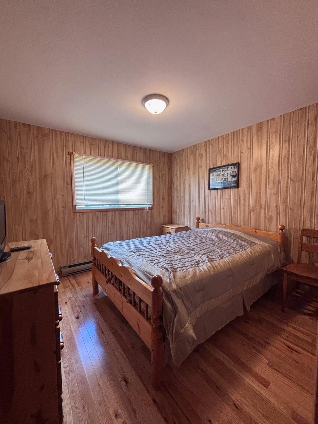 Bedroom - 51 Ch. Des Hirondelles, Lac-Supérieur, QC - Indoor Photo Showing Bedroom