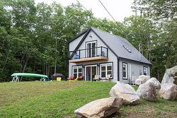 74 Meek Arm Trail East Uniacke, NS B0N 1Z0