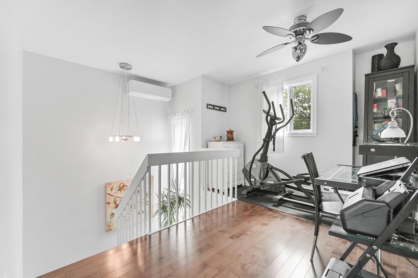 Bureau - 1702 Rue Adoncour, Longueuil (Le Vieux-Longueuil), QC - Indoor Photo Showing Other Room