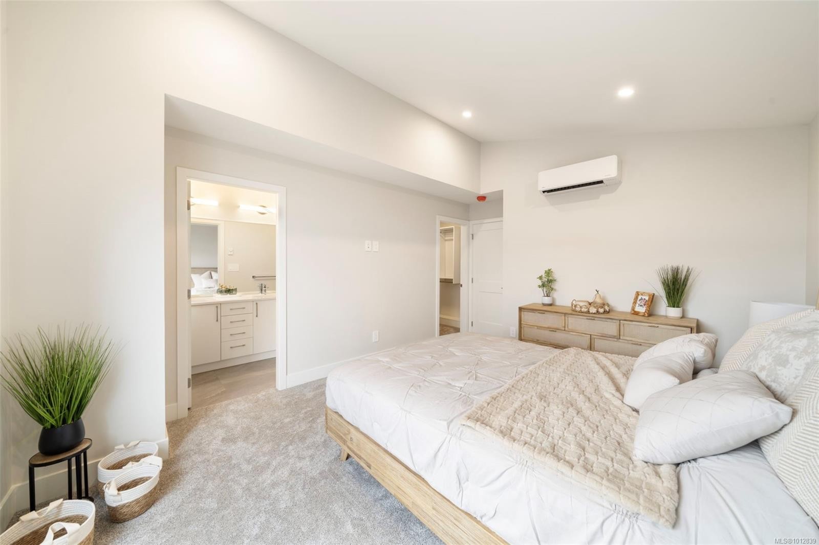 1214 Arcadiawood Crt, Langford, BC