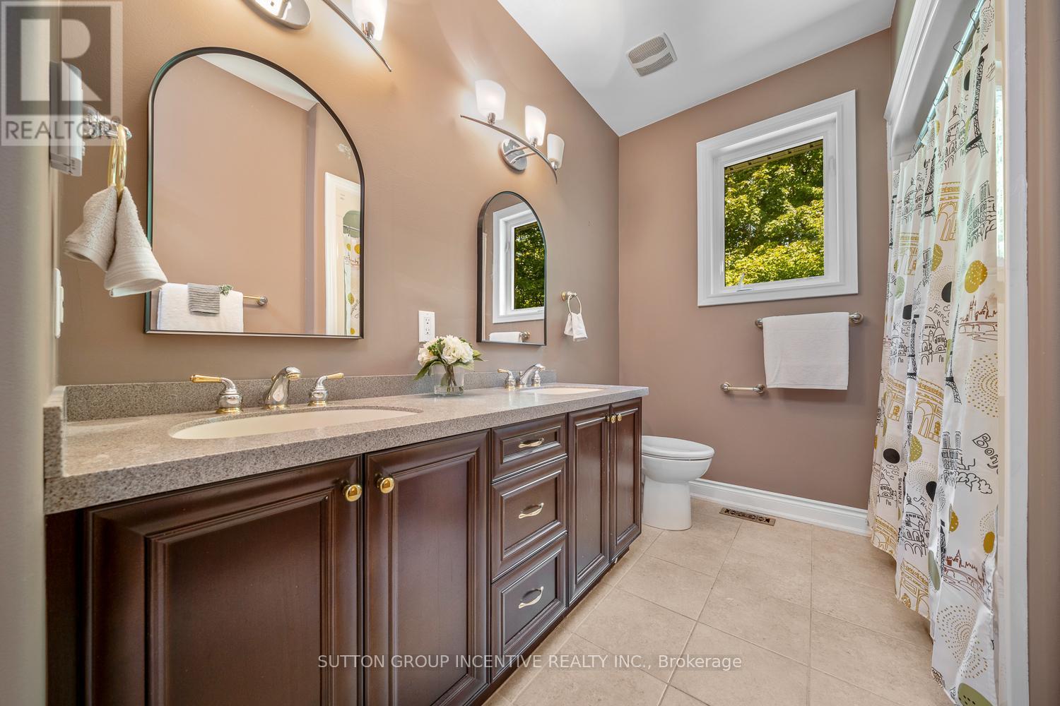 1882 Providence Lane, Severn, ON - Indoor Photo Showing Bathroom