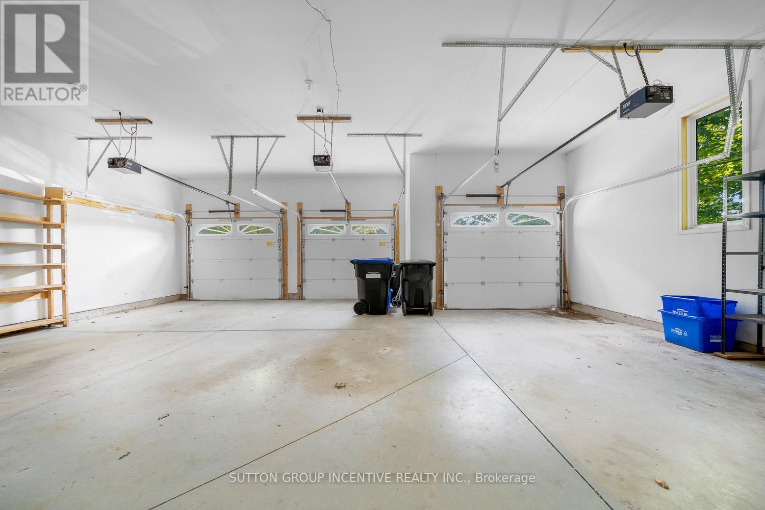 1882 Providence Lane, Severn, ON - Indoor Photo Showing Garage