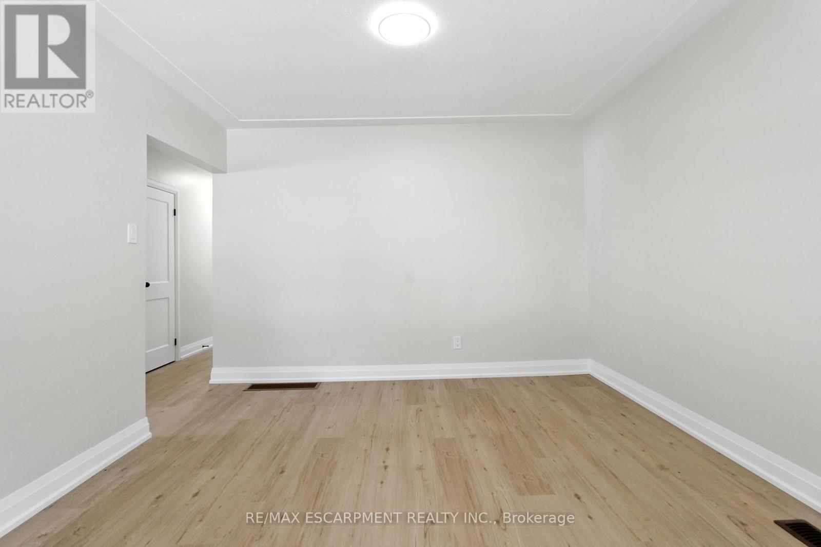 A - 929 Upper Ottawa Street, Hamilton, ON - Indoor Photo Showing Other Room