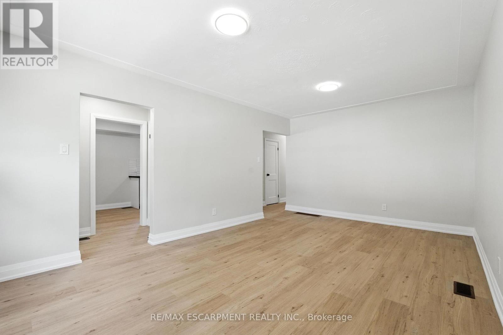 A - 929 Upper Ottawa Street, Hamilton, ON - Indoor Photo Showing Other Room