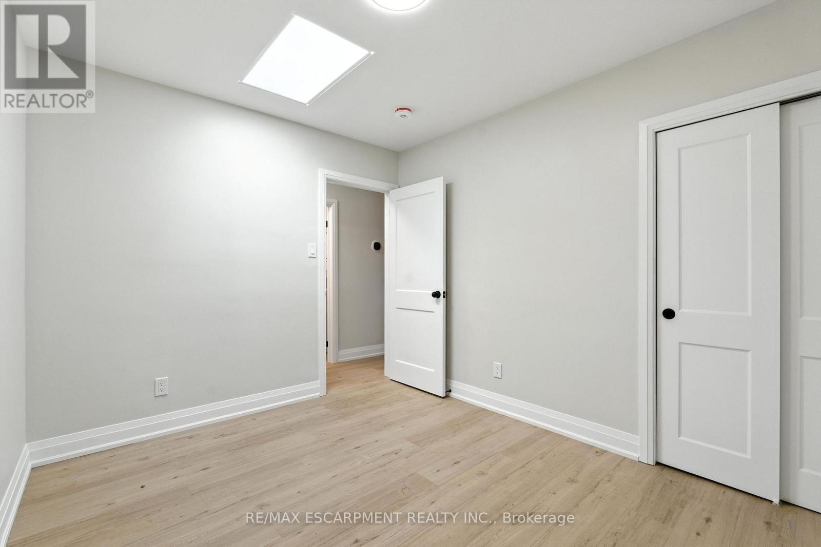 A - 929 Upper Ottawa Street, Hamilton, ON - Indoor Photo Showing Other Room