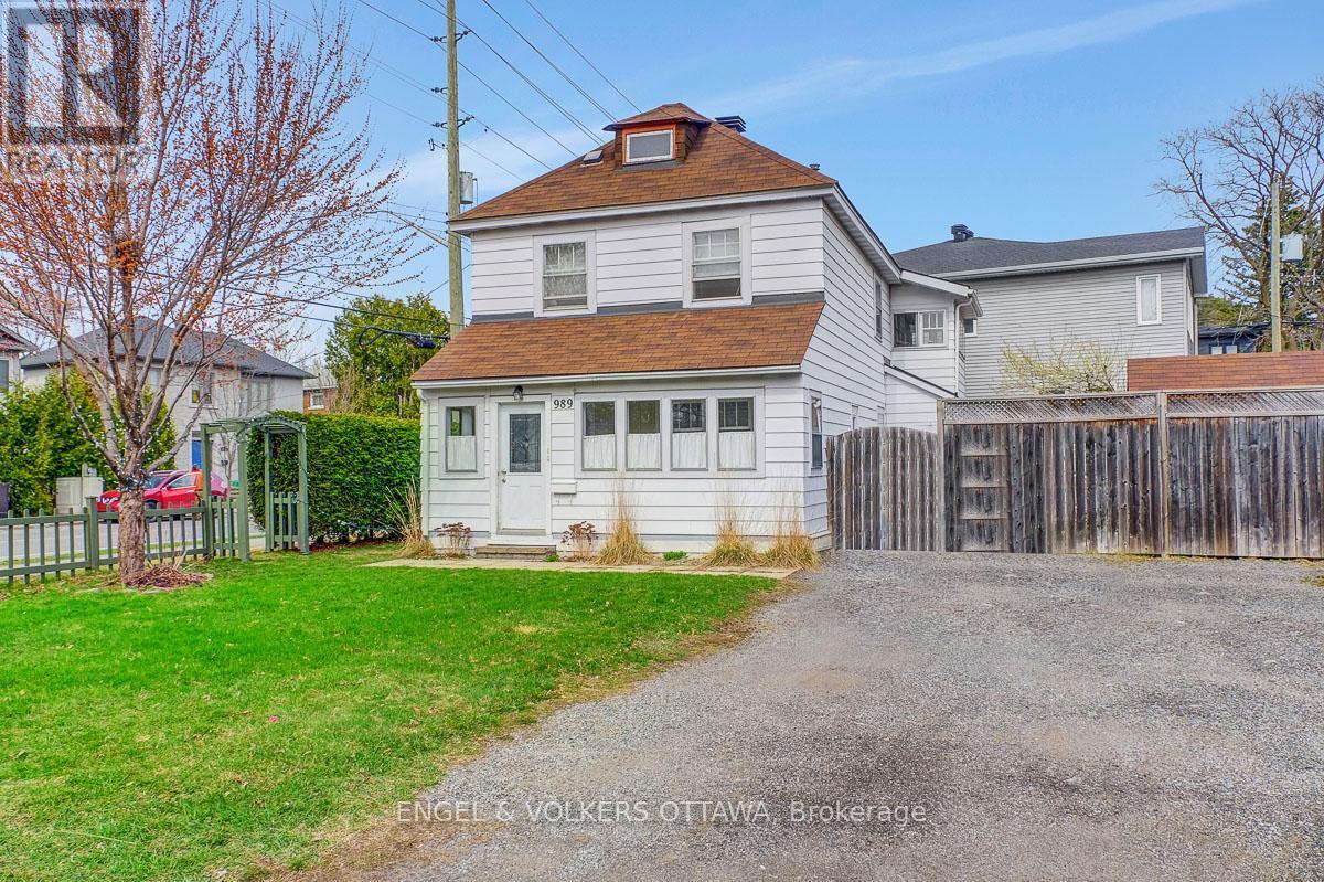 989 Bakervale Drive, Ottawa, ON - Outdoor