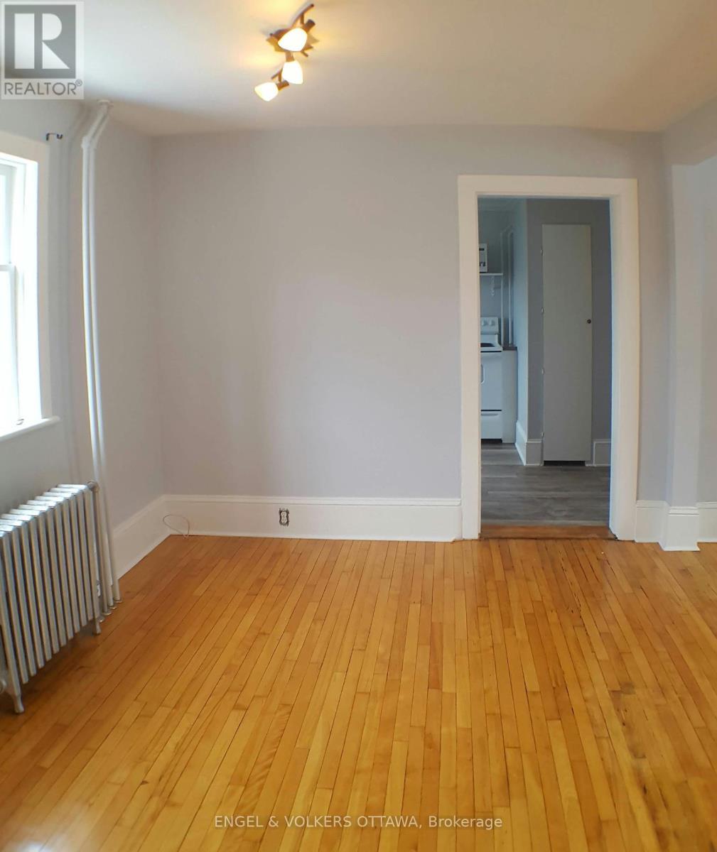 989 Bakervale Drive, Ottawa, ON - Indoor Photo Showing Other Room