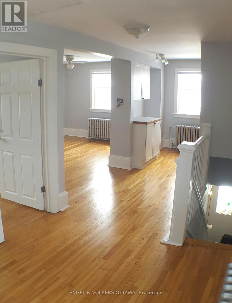 989 Bakervale Drive, Ottawa, ON - Indoor Photo Showing Other Room