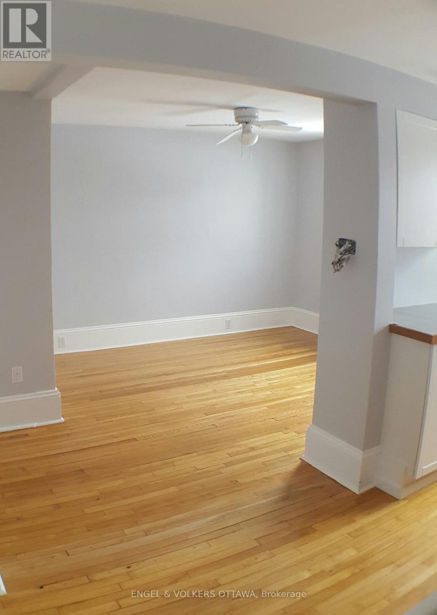 989 Bakervale Drive, Ottawa, ON - Indoor