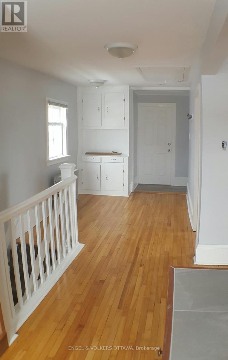 989 Bakervale Drive, Ottawa, ON - Indoor Photo Showing Other Room