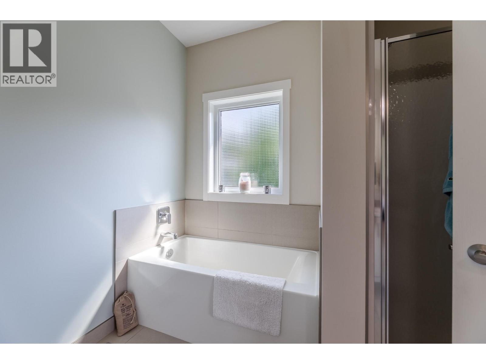 1675 Penticton Avenue Unit# 165, Penticton, BC - Indoor Photo Showing Bathroom