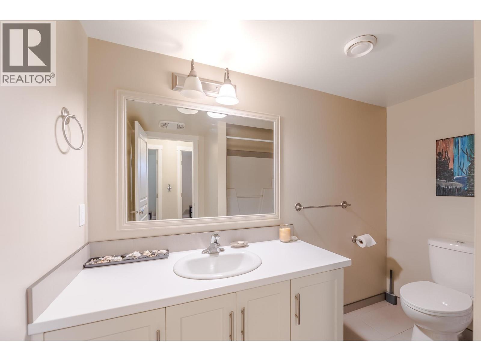 1675 Penticton Avenue Unit# 165, Penticton, BC - Indoor Photo Showing Bathroom