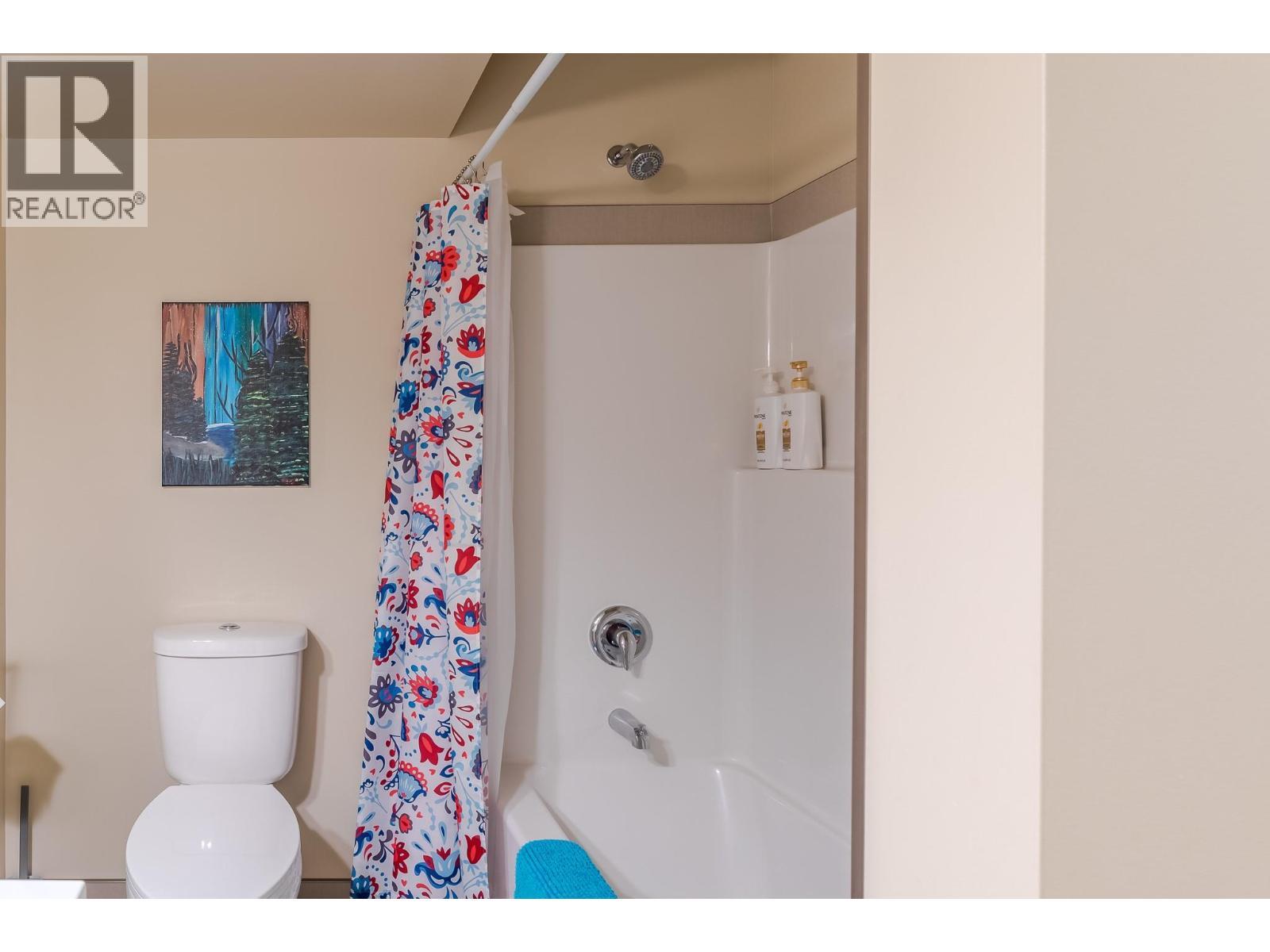 1675 Penticton Avenue Unit# 165, Penticton, BC - Indoor Photo Showing Bathroom