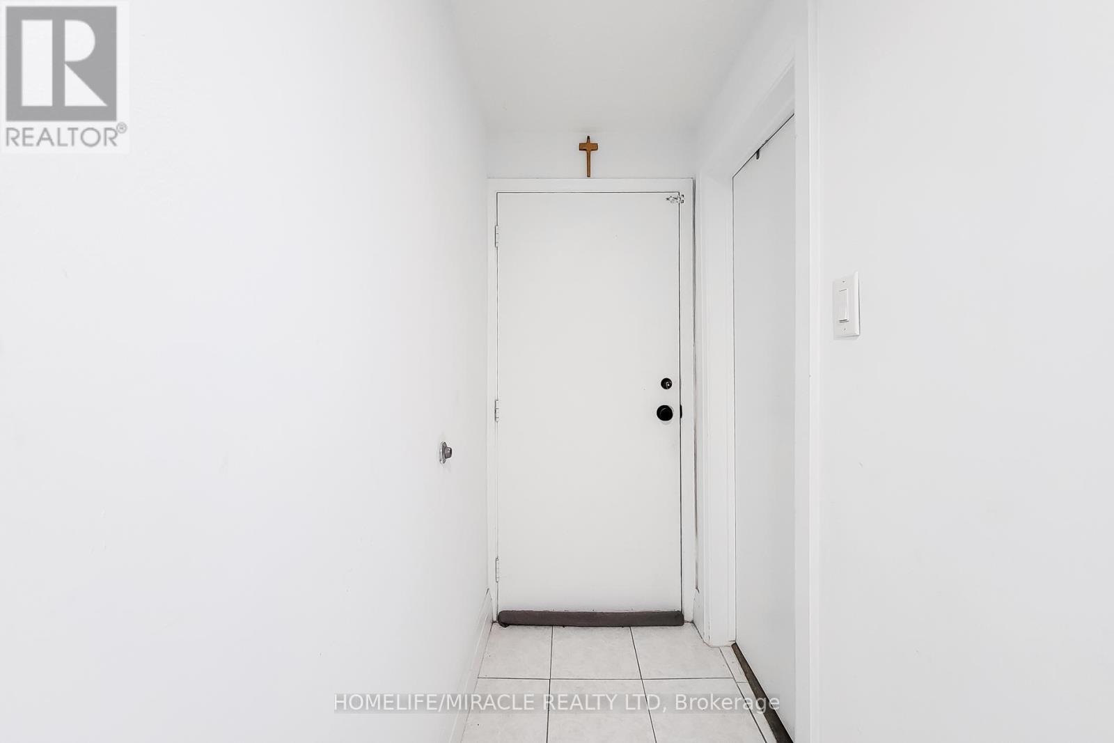 12 Maitland Avenue, Hamilton, ON - Photo Showing Other Room