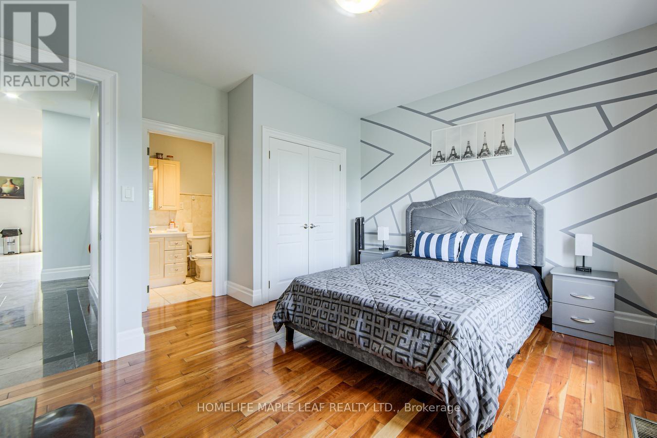 9035 Highway 89, Adjala-Tosorontio, ON - Indoor Photo Showing Bedroom