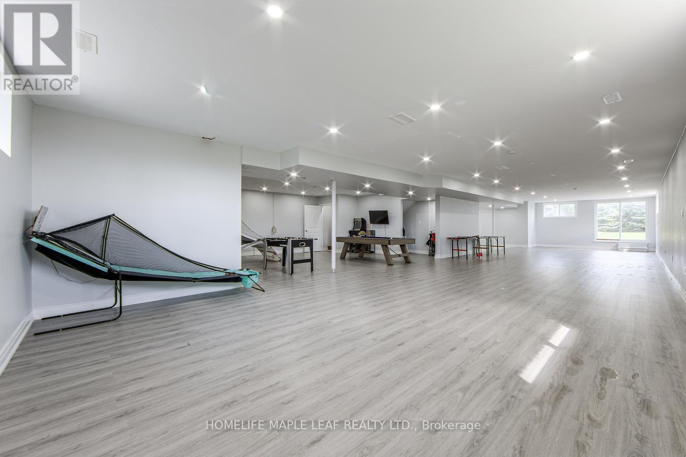 9035 Highway 89, Adjala-Tosorontio, ON - Indoor Photo Showing Other Room