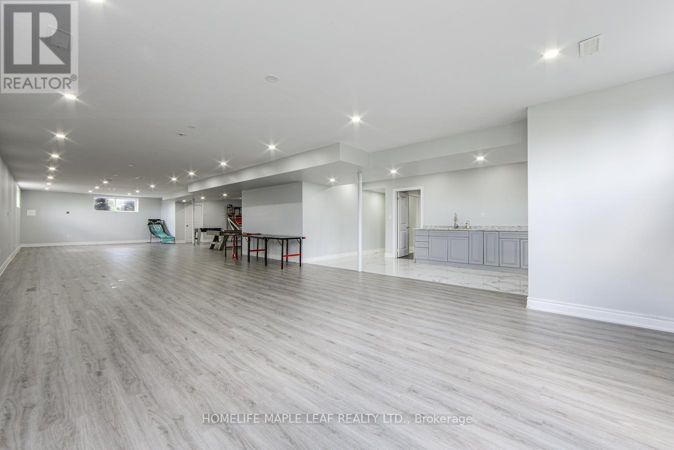 9035 Highway 89, Adjala-Tosorontio, ON - Indoor Photo Showing Other Room