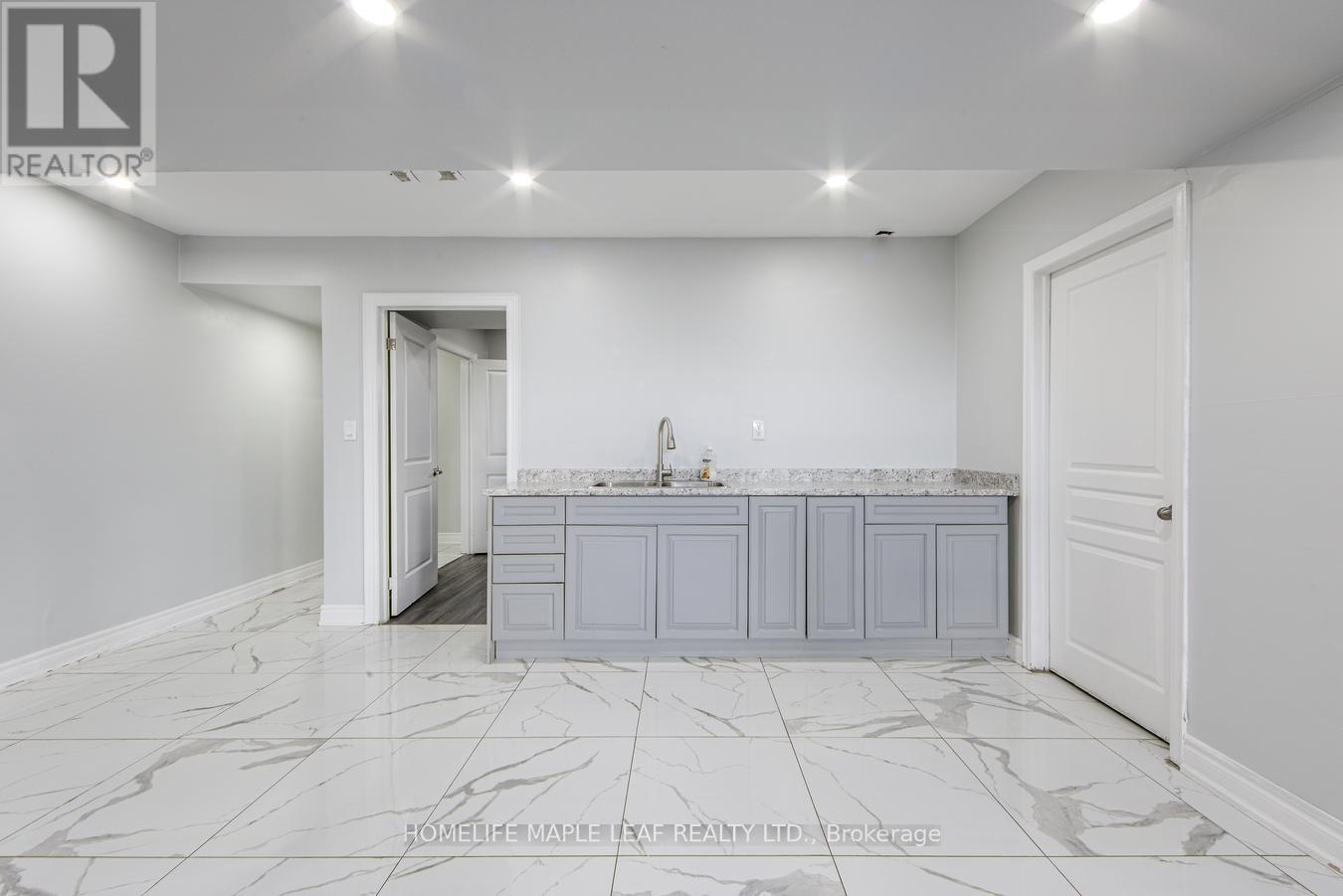 9035 Highway 89, Adjala-Tosorontio, ON - Indoor Photo Showing Other Room