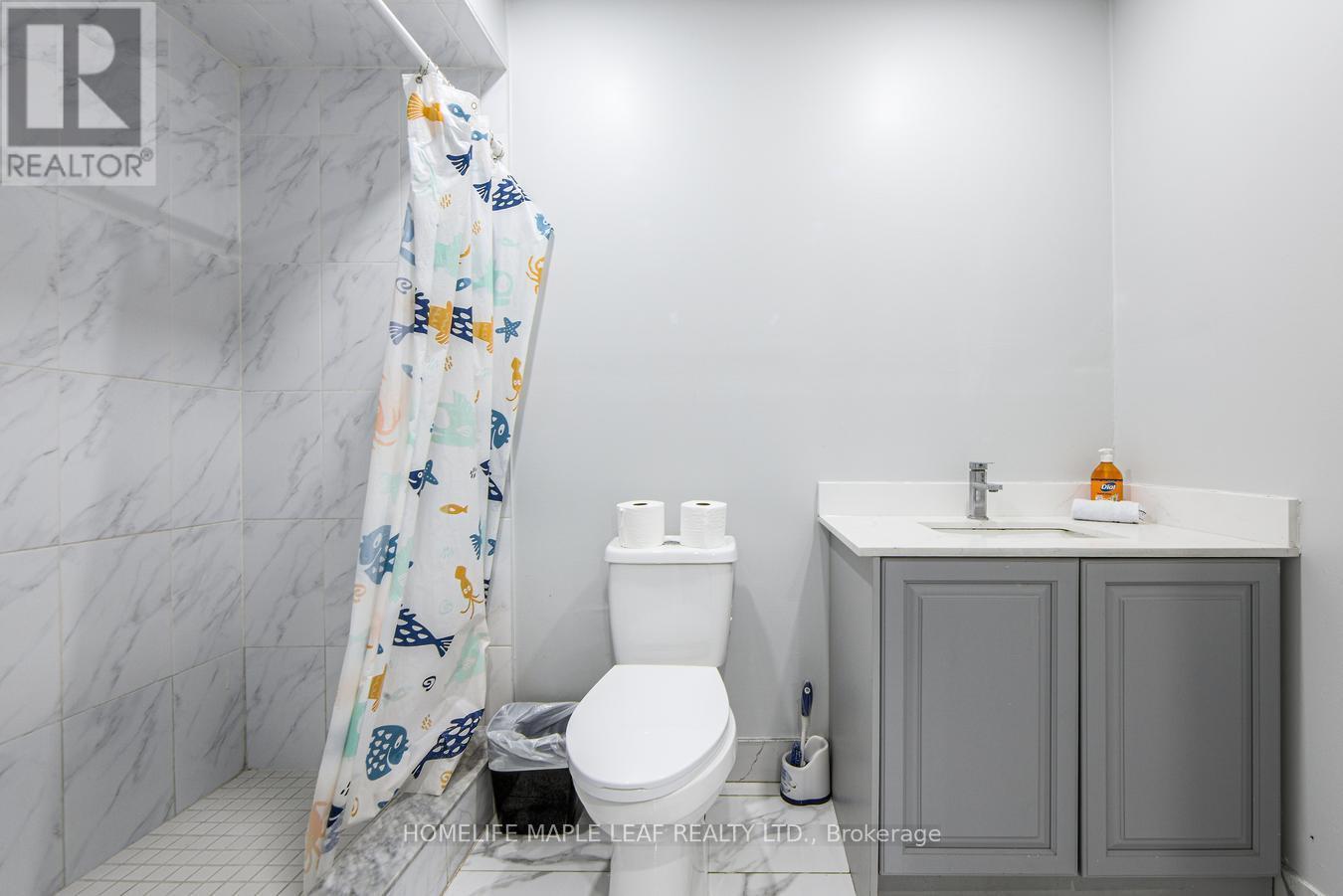 9035 Highway 89, Adjala-Tosorontio, ON - Indoor Photo Showing Bathroom