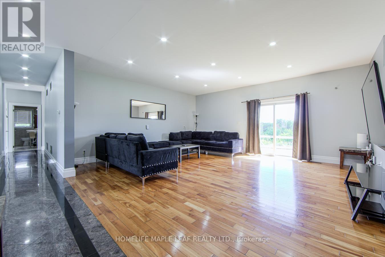 9035 Highway 89, Adjala-Tosorontio, ON - Indoor