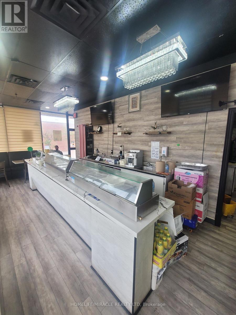 315 Traders Boulevard, Mississauga, ON