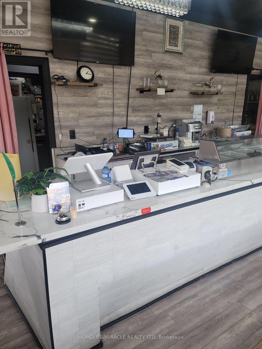 315 Traders Boulevard, Mississauga, ON