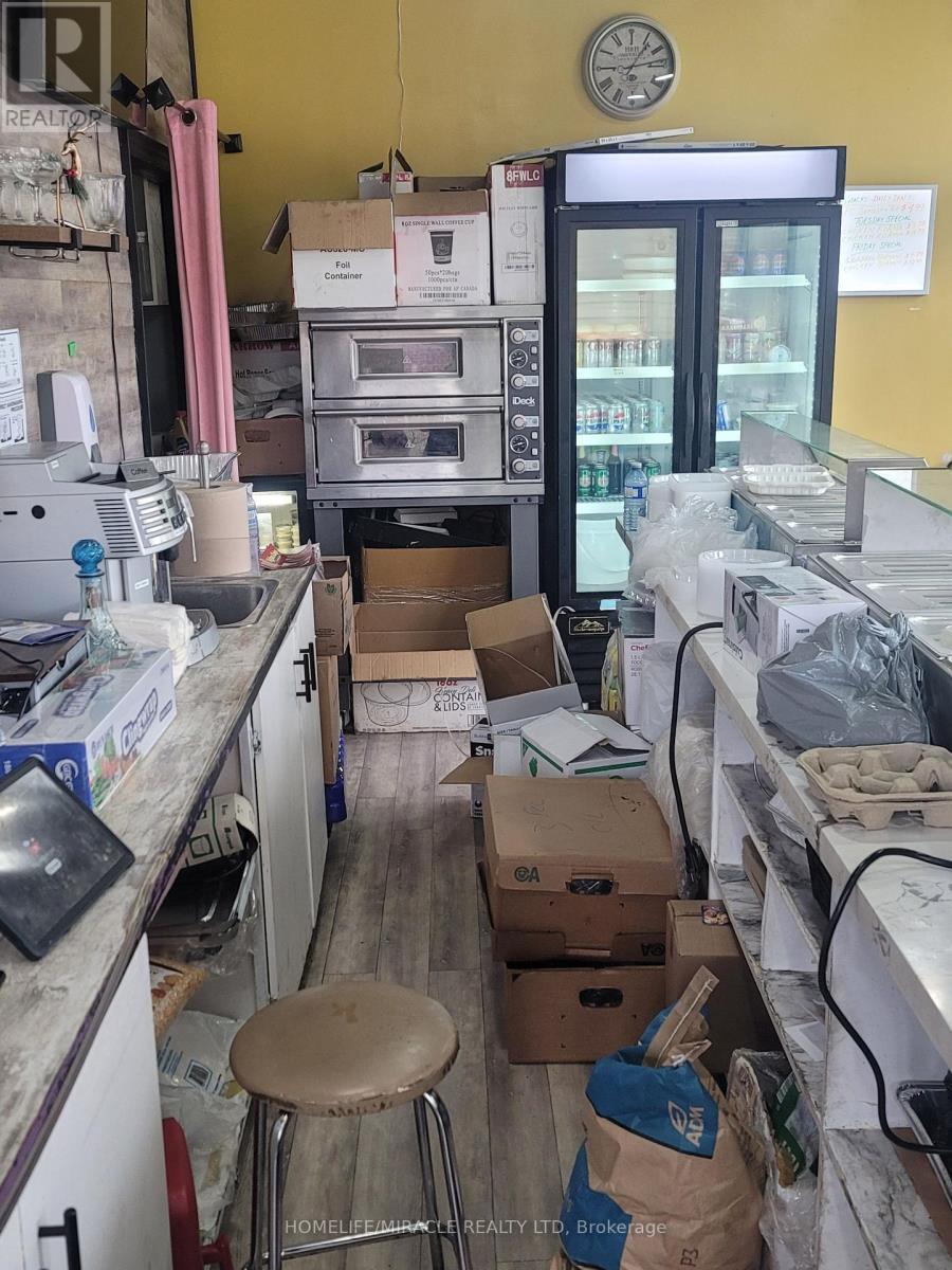 315 Traders Boulevard, Mississauga, ON