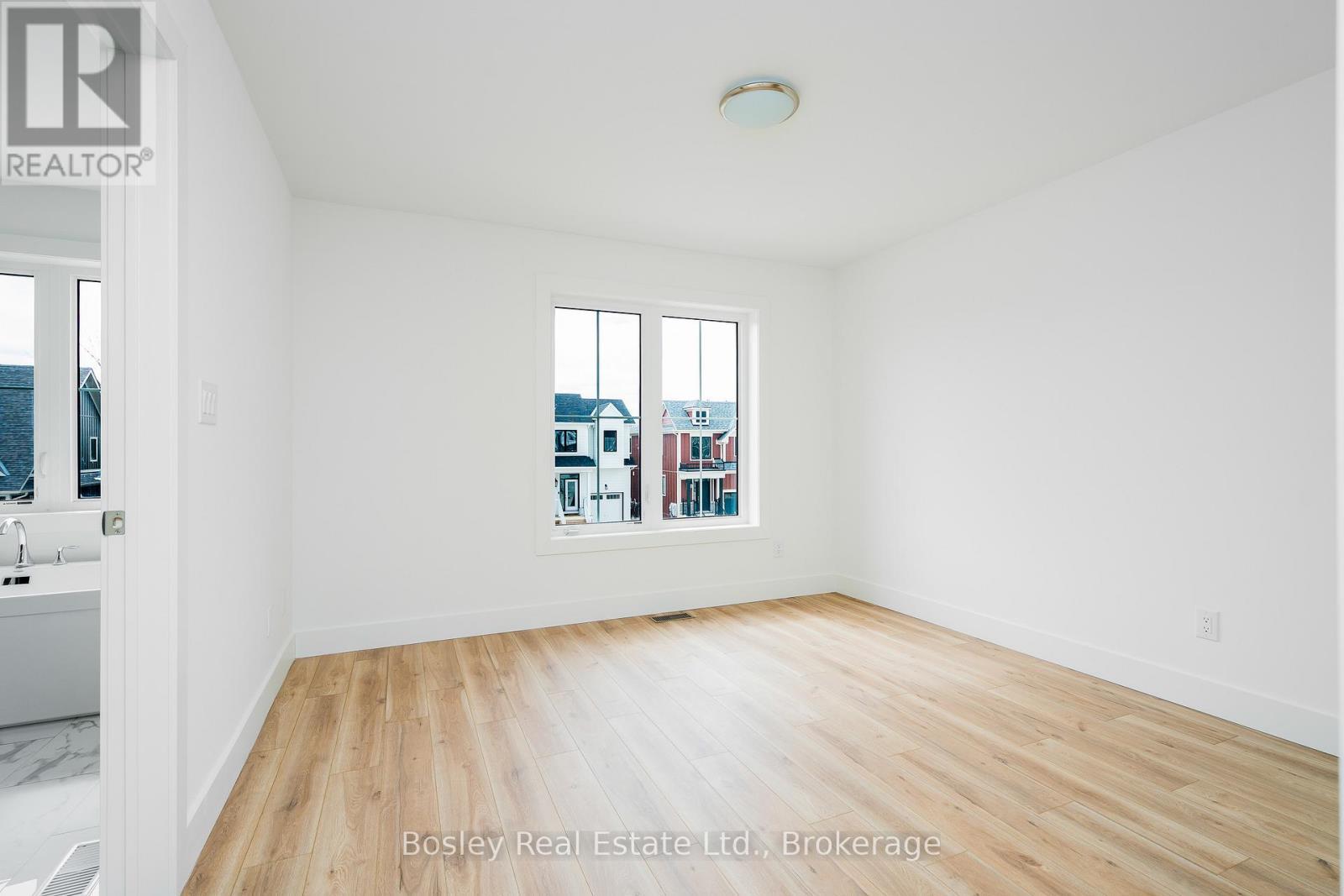 132 White Oak Crescent, Blue Mountains, ON - Indoor Photo Showing Other Room