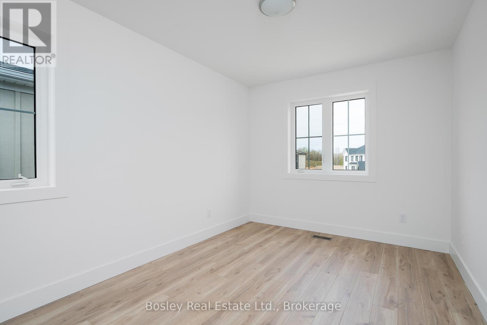 132 White Oak Crescent, Blue Mountains, ON - Indoor Photo Showing Other Room