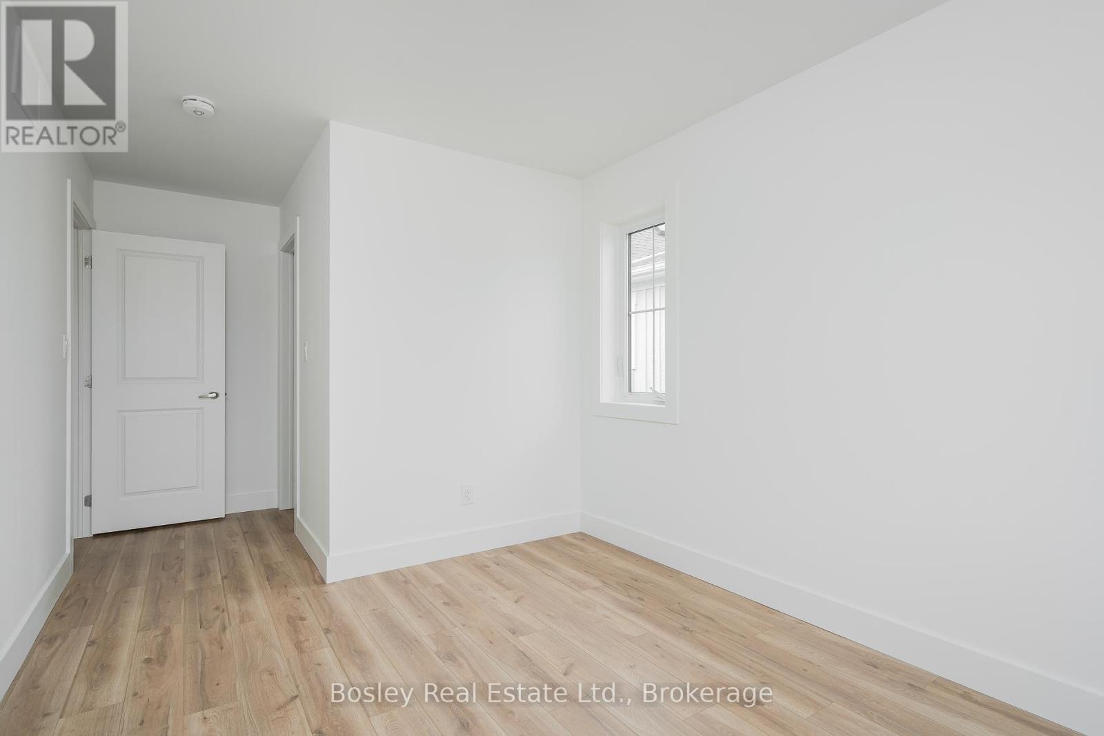 132 White Oak Crescent, Blue Mountains, ON - Indoor Photo Showing Other Room