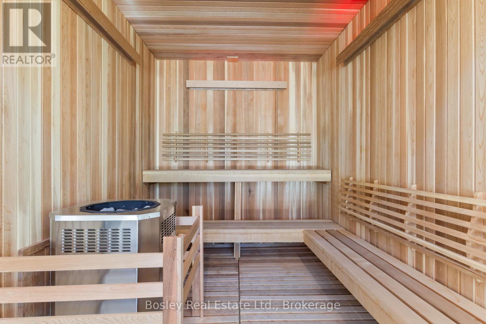 132 White Oak Crescent, Blue Mountains, ON - Indoor Photo Showing Other Room